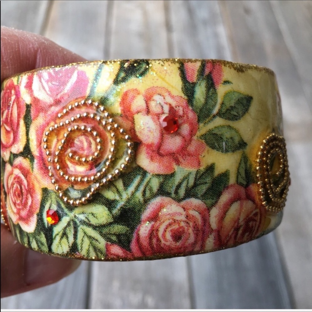 Iris Designs Cold Enamel Bangle w green/pink art